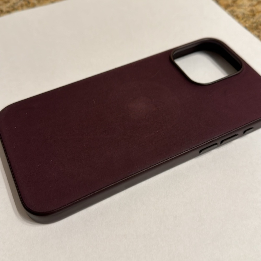 iPhone 15 Pro Max FineWoven Case with MagSafe - Mulberry - Picture 3 of 4